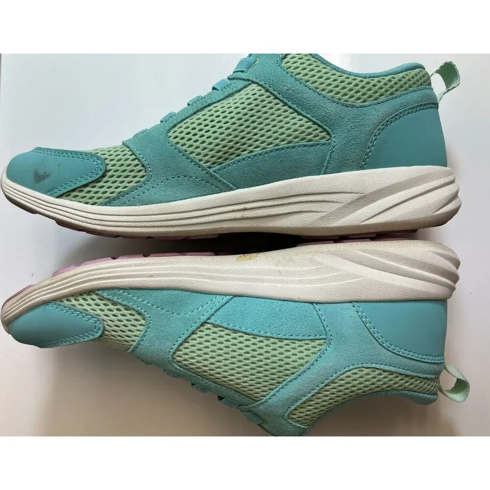 Vionic Women's Agile Zesta Walking Sneaker. Size 7.5.